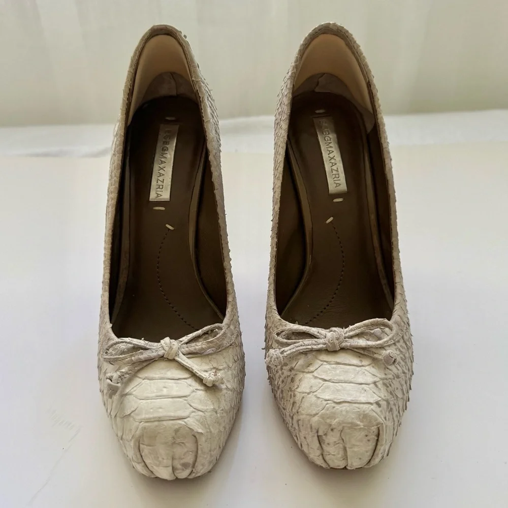 BCBGMaxAzria Gray Snakeskin Print Heels size 7 . Animal Print Stiletto Pumps - Picture 3 of 11